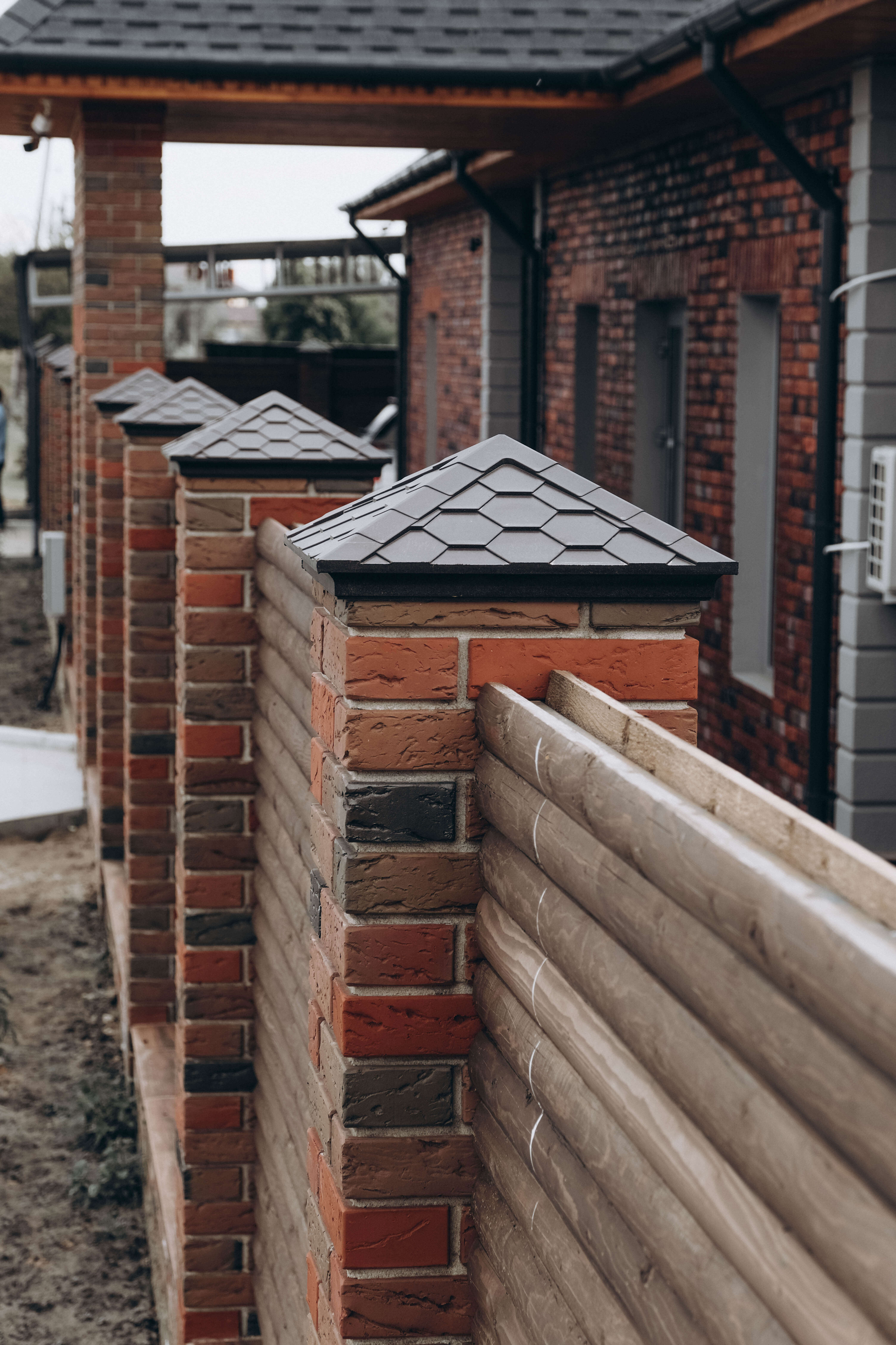 Колпак Zking Эверест Коричневый на столб 1.5х1.5 кирпича (390х390мм) в Соликамске фото